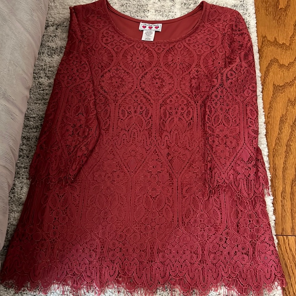 Blouse great condition no rips or tears